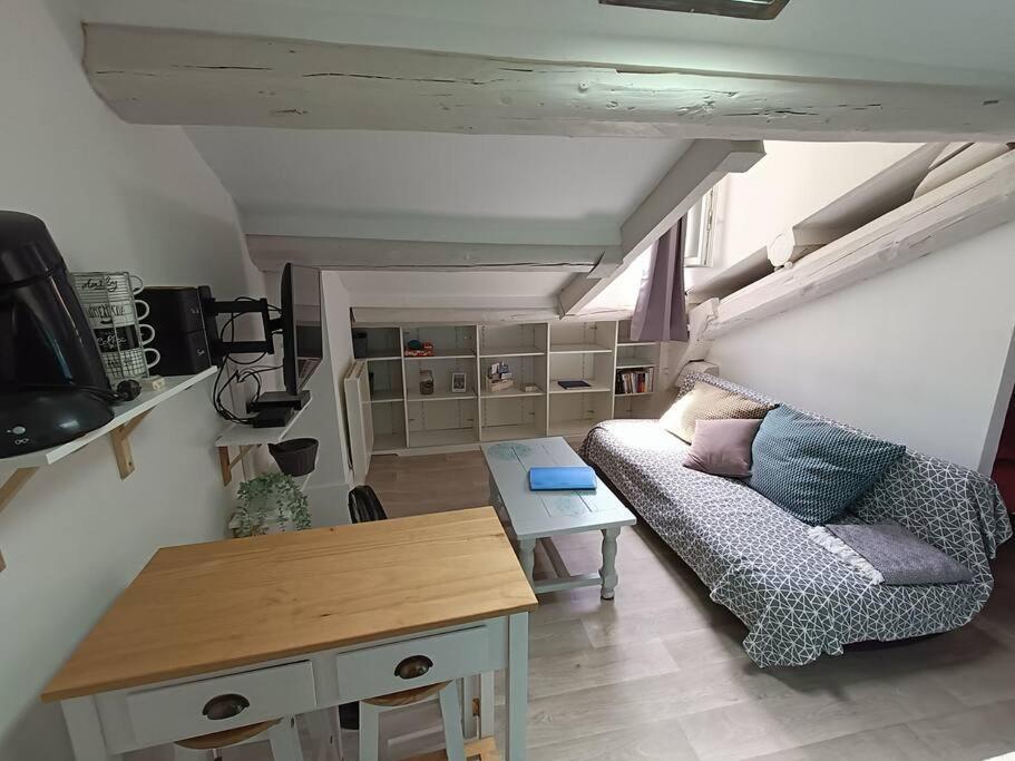 Apartment Sous Les Toits ! Intra Muros