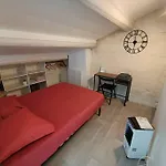 Appartement Sous Les Toits ! Intra Muros Avignon